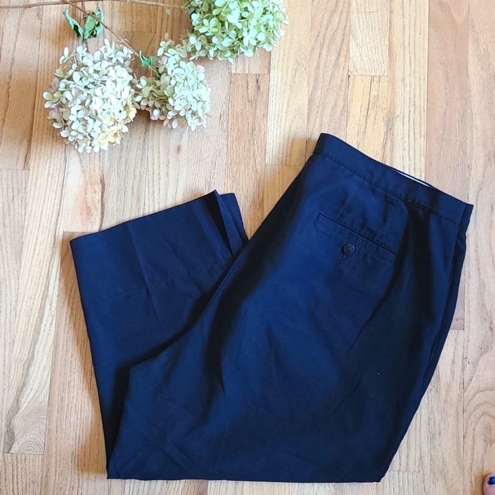 LizGolf Anissa Cropped Pants